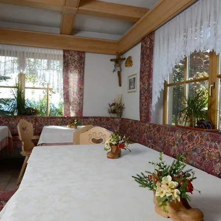 Garni' Aurora Hotel Tret