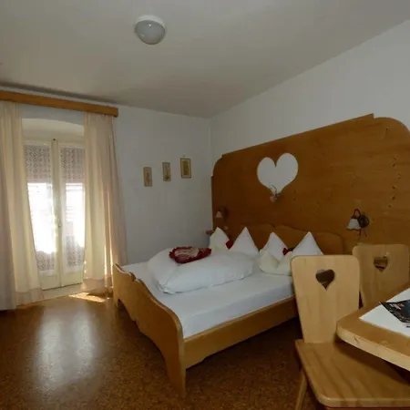 Garni' Aurora Hotel *